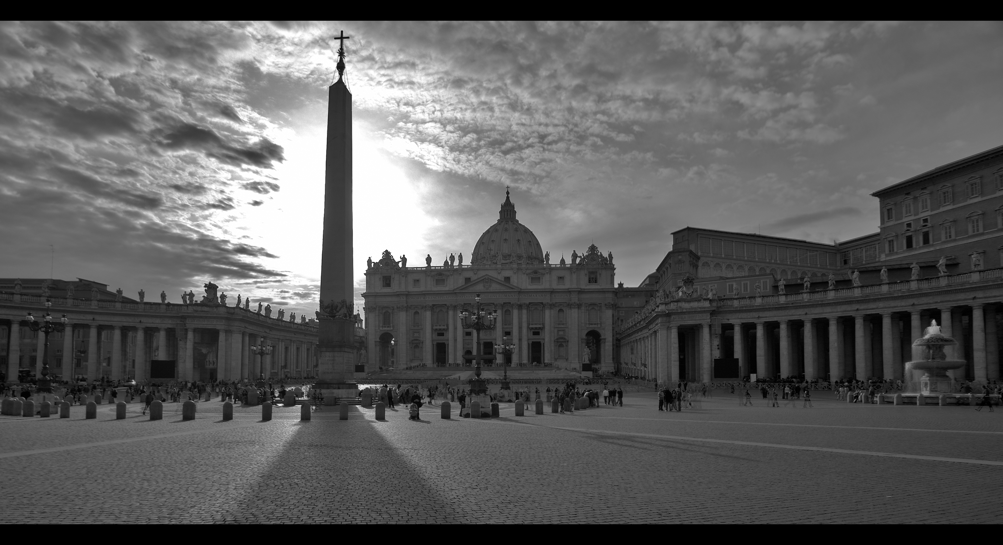 St_Peters_square_(420074147)